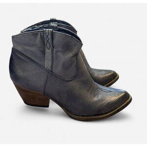 Very Volatile Distressed Blue Leather Ankle Cowboy Booties Size 7 VINTAGE